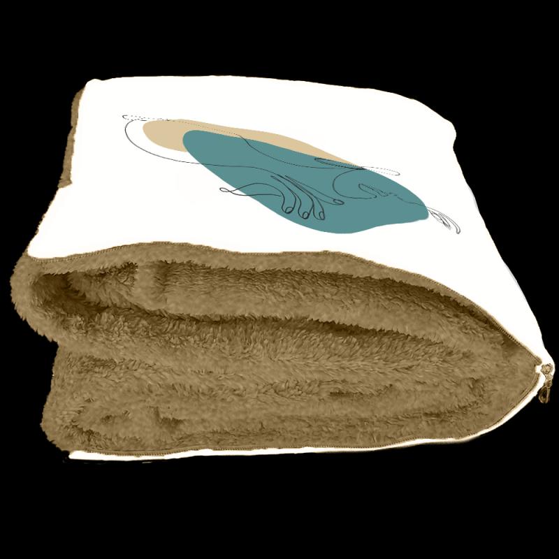 Modern Silüet Desenli İç Dolgusu Battaniyeli Araç İçi Opsiyonel Yastık 36x36cm