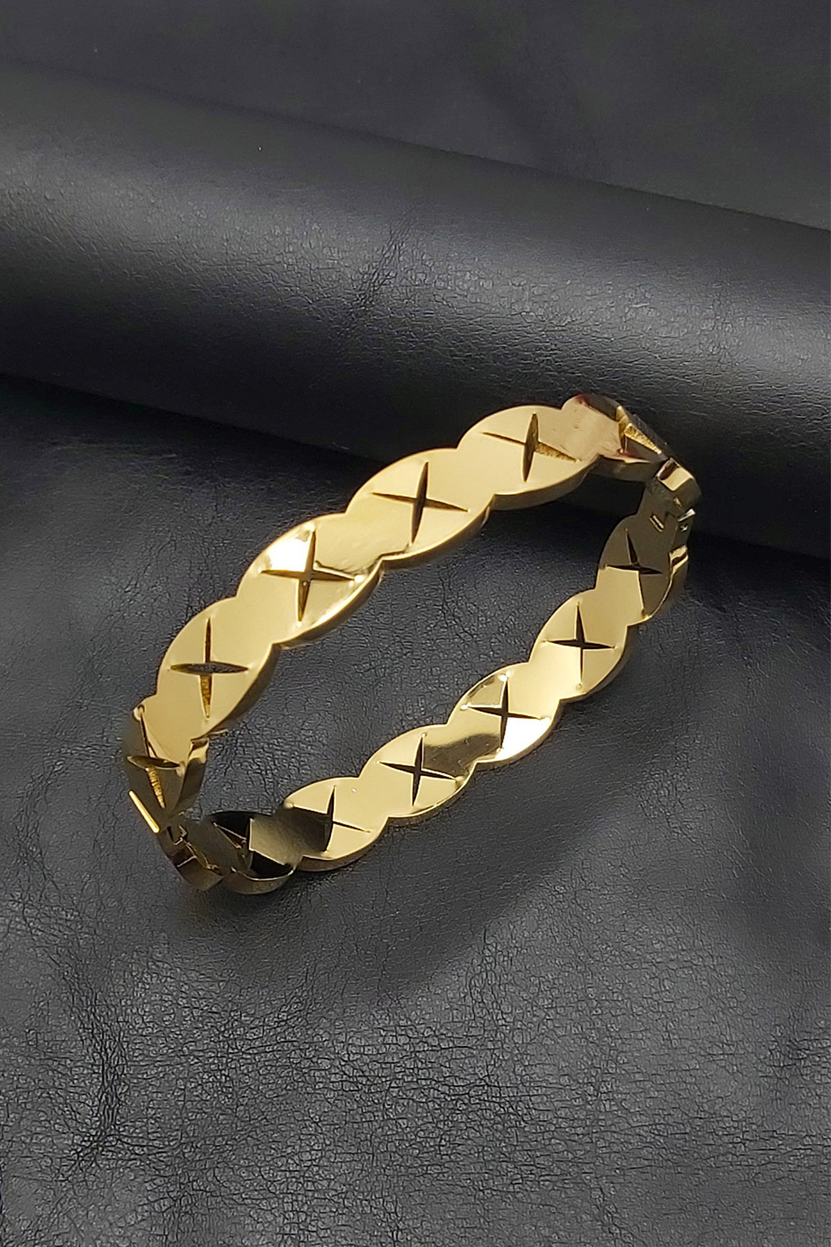 Altın Kaplama Yıldız Kesme Çelik Kelepçe Bileklik 18,5cm